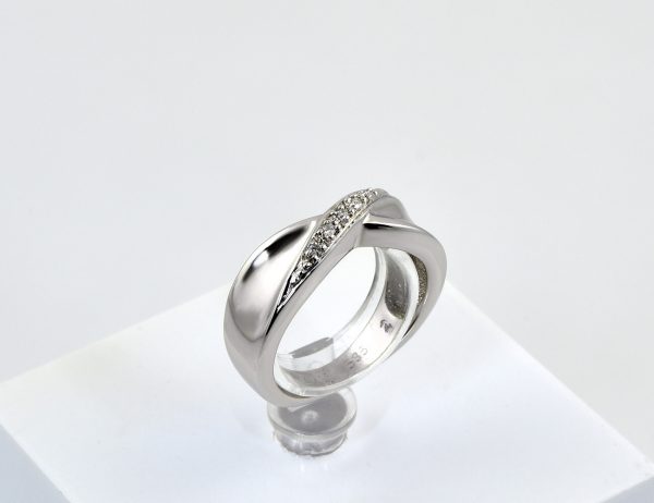 Diamant Ring 585/000 14 K Weißgold 5 Brillanten zus. 0,05 ct
