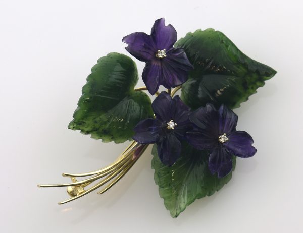 Brosche 585/000 14 K Gelbgold Jade, Amethyst 3 Brillanten zus. 0,03 ct