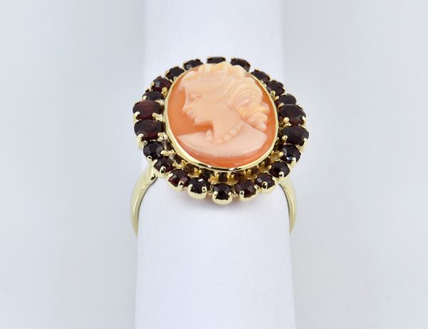 Ring Granat, Muschelgemme 333/000 8 K Gelbgold