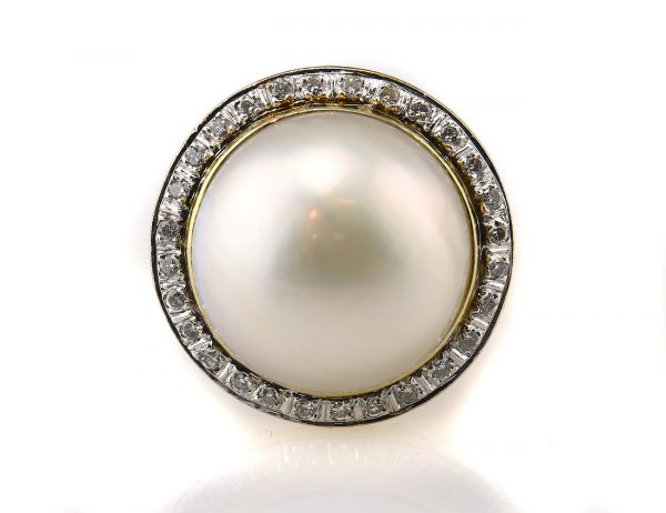 Ring Mabe´perle 585/000 14 K Gelbgold, 28 Diamanten zus. 0,25 ct