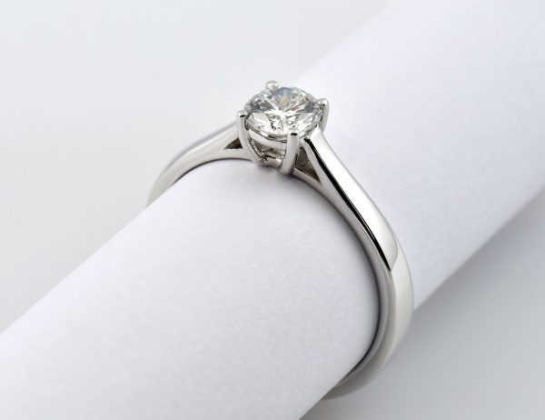 Solitär Diamant Ring 585/000 14 K Weißgold 1 Brillant  0,58 ct