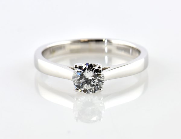 Solitär Diamant Ring 585/000 14 K Weißgold 1 Brillant  0,66 ct
