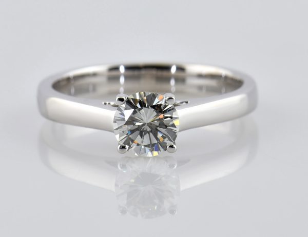 Solitär Diamant Ring 585/000 14 K Weißgold 1 Brillant  0,77 ct