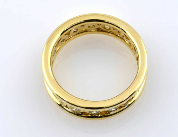 Diamant Ring 750/000 18 K Gelbgold 17 Brillanten zus. 0,85 ct