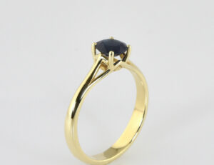 Solitär Saphir Ring 585/000 14 K Gelbgold 0,98 ct