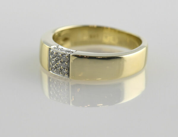 Diamantring 585/000 14 K Gelbgold 9 Brillanten zus. 0,12 ct