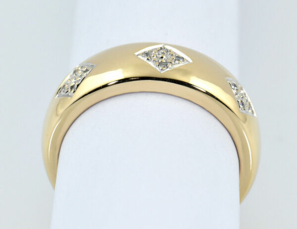 Diamantring 585/000 14 K Gelbgold 12 Diamanten zus. 0,10 ct