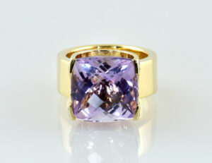 Ring Amethyst Diamant 585/000 14 K Gelbgold 22 Brillanten zus. 0,20 ct