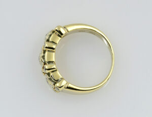 Diamant Ring 333/000 8 K Gelbgold 11 Diamanten zus. 0,11 ct