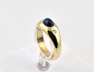 Saphir Diamant Ring 585/000 14 K Gelbgold 2 Brillanten zus. 0,10 ct