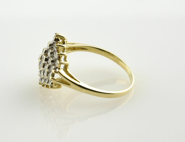 Diamant Ring 585 14 K Gelbgold 37 Brillanten zus. 0,35 ct