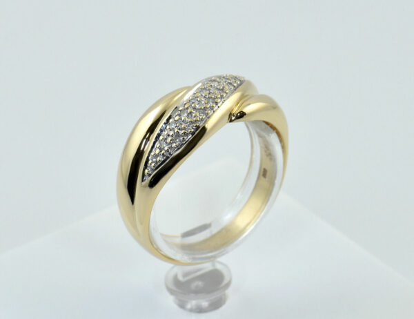 Diamant Ring 585/000 14 K Gelbgold 16 Diamanten zus. 0,15 ct