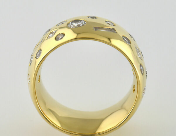 Diamant Ring 750/000 18 K Gelbgold 22 Diamanten zus. 1,00 ct