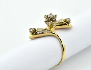 Diamant Ring 750/000 18 K Gelb-/Weißgold 3 Brillanten zus. 0,23 ct