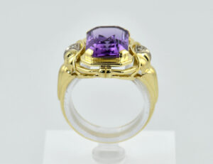 Ring Amethyst 585/000 14 K Gelbgold 2 Diamanten zus. 0,03 ct