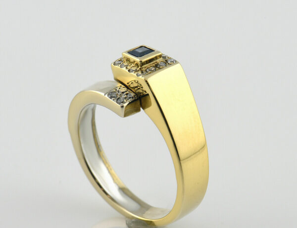 Saphir Diamantring 750 18 K Gelbgold 16 Brillanten zus. 0,27 ct