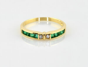 Smaragd Diamant Ring 750/000 18 K Gelbgold 2 Brillanten zus. 0,07 ct