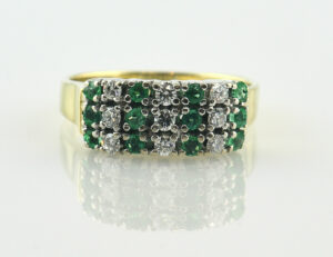 Smaragd Diamantring 585/000 14 K Gelbgold 9 Brillanten zus. 0,34 ct