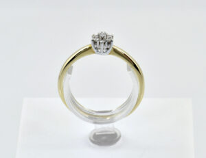 Diamant Ring 333/000 8 K Gelbgold 7 Brillanten zus. 0,14 ct