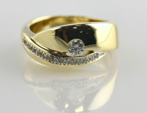 Diamant Ring 585/000 14 K Gelbgold 15 Brillanten zus. 0,30 ct