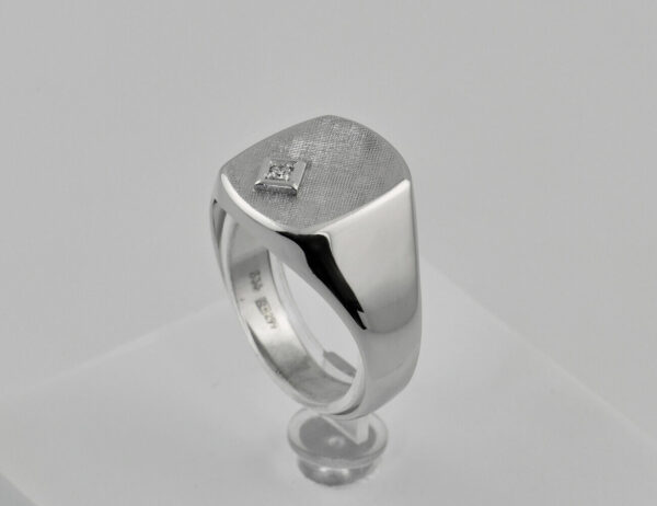 Herren Ring Diamant 333/000 8 K Weißgold 1 Diamant 0,01 ct