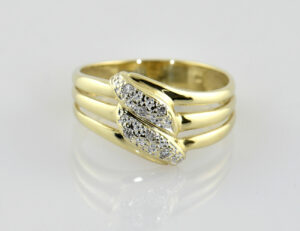 Diamant Ring 333/000 8 K Gelbgold 6 Diamanten zus. 0,05 ct