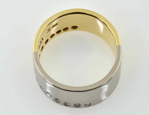 Diamant Ring 750/000 18 K Gelbgold/Weißgold 16 Brillanten zus. 0,34 ct