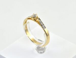 Diamant Solitär Ring 585/000 14 K Gelbgold 3 Brillanten zus. 0,04 ct