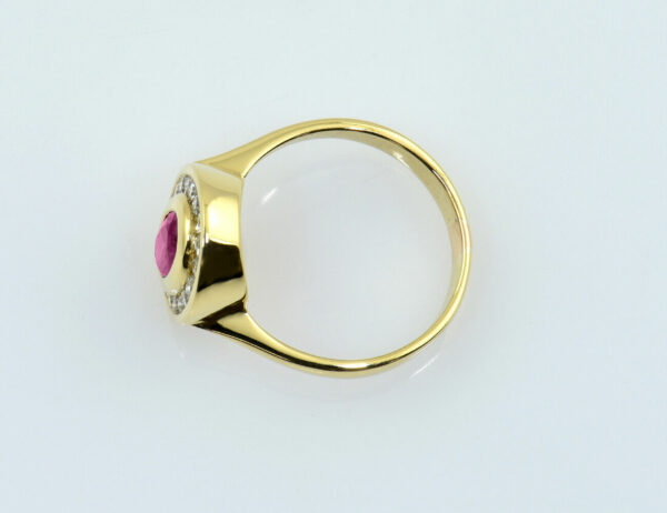 Rubin Diamant Ring 750/000 18 K Gelbgold 18 Brillanten insgesamt 0,35 ct