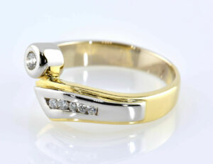 Diamant Ring 750/000 18 K Gelb-Weißgold 6 Brillanten zus. 0,12 ct
