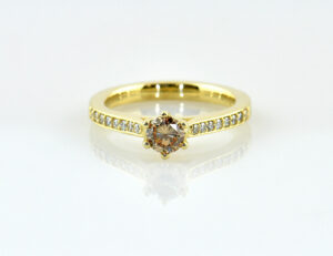 Solitär Diamant Ring 585/000 14 K Gelbgold 17 Brillanten zus. 0,72 ct